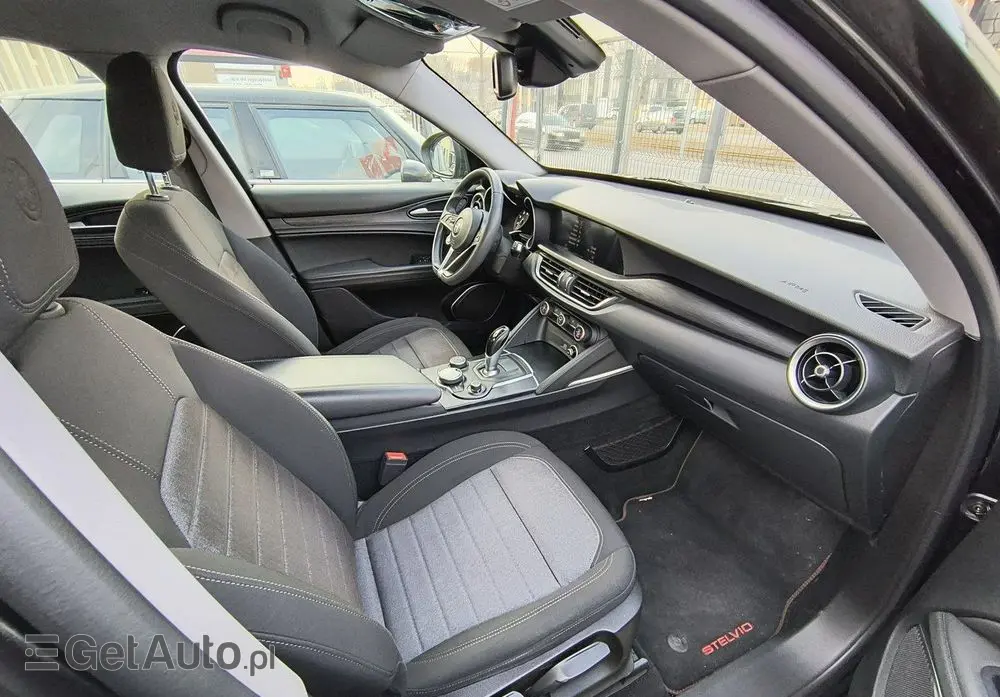 ALFA ROMEO Stelvio 2.0 Turbo Q4