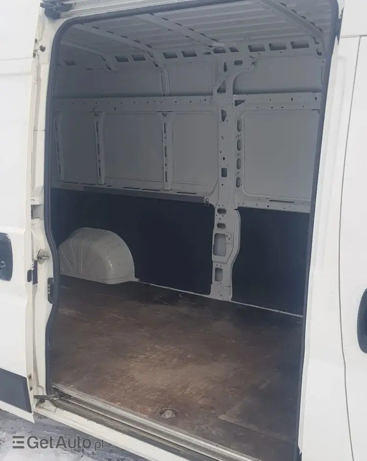 PEUGEOT Peugeot Boxer PREMIUM MAXI L4H2 165KM 4d 