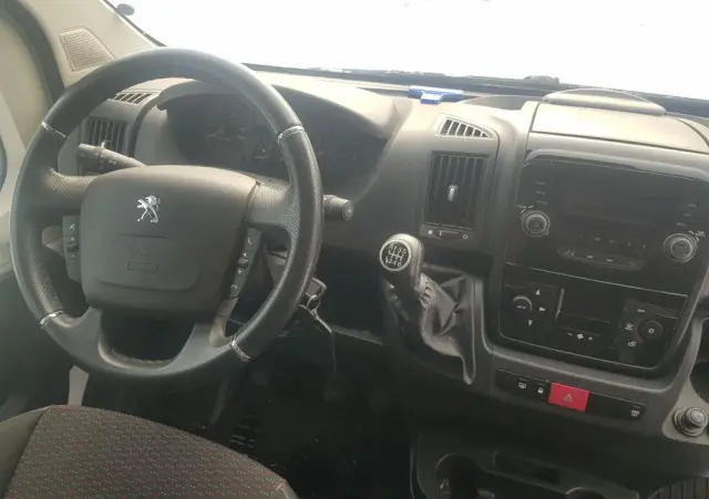 PEUGEOT Peugeot Boxer PREMIUM MAXI L4H2 165KM 4d 