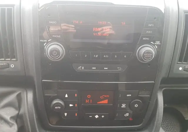 PEUGEOT Peugeot Boxer PREMIUM MAXI L4H2 165KM 4d 