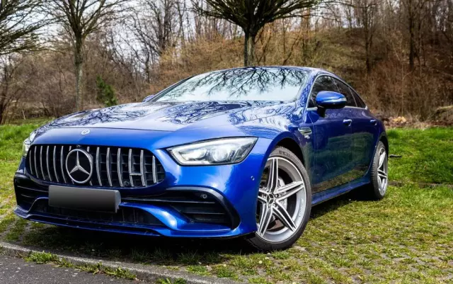 MERCEDES-BENZ AMG GT 43 4-Matic+