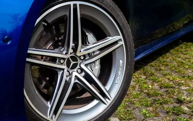 MERCEDES-BENZ AMG GT 43 4-Matic+