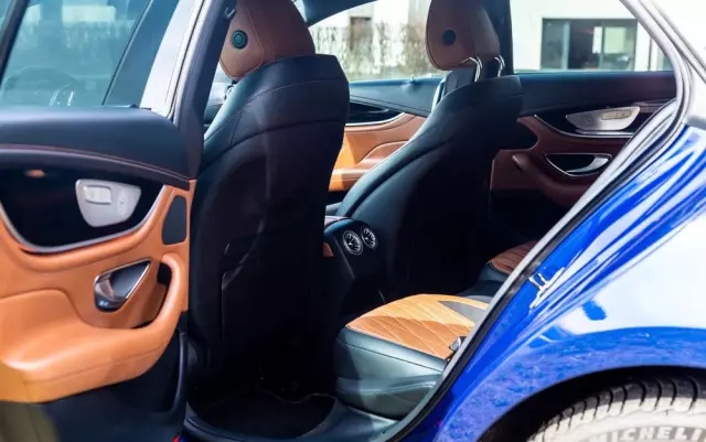 MERCEDES-BENZ AMG GT 43 4-Matic+