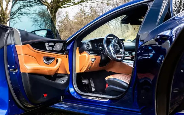 MERCEDES-BENZ AMG GT 43 4-Matic+