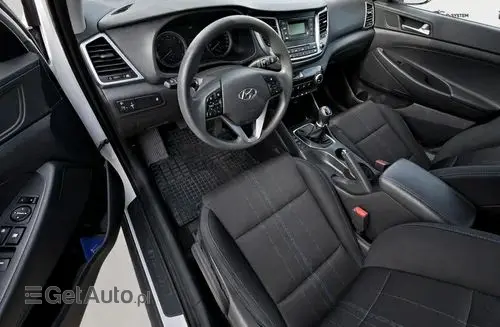 HYUNDAI Tucson 