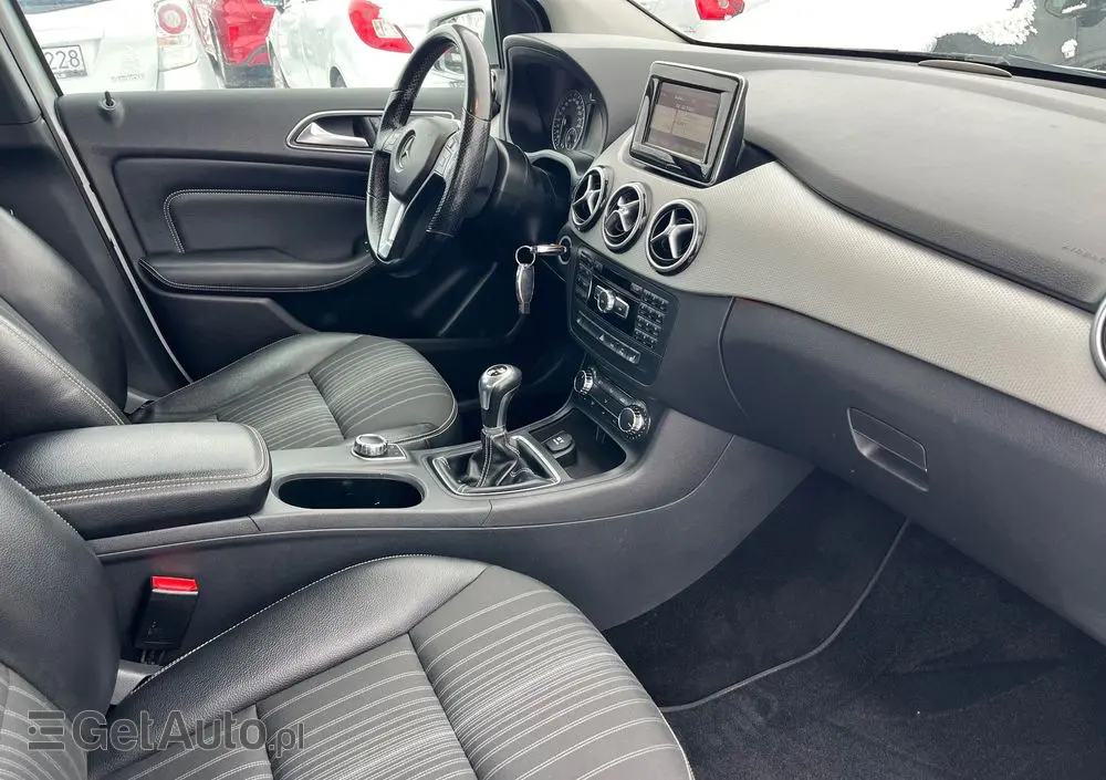 MERCEDES-BENZ Klasa B 180 CDI (BlueEFFICIENCY)