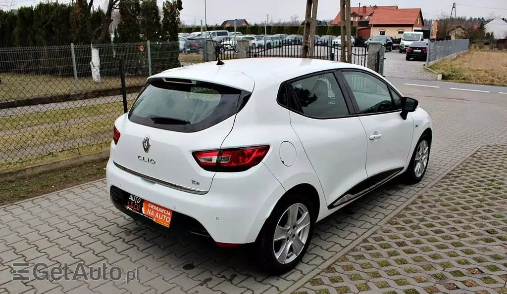 RENAULT Clio 