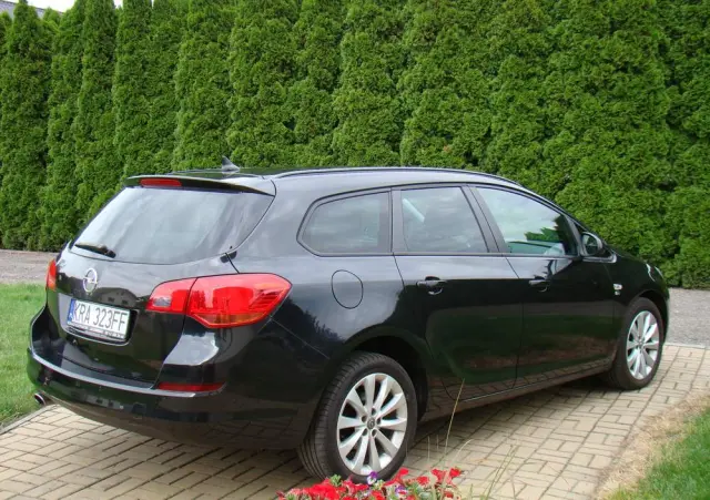 OPEL Astra 1.4 Turbo