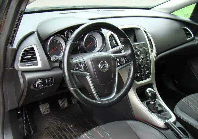 OPEL Astra 1.4 Turbo