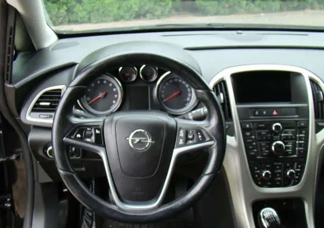 OPEL Astra 1.4 Turbo