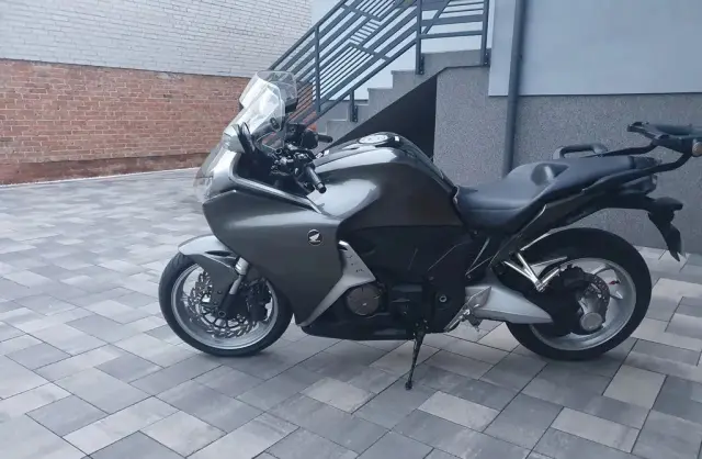 HONDA VFR1200F C ABS DCT 
