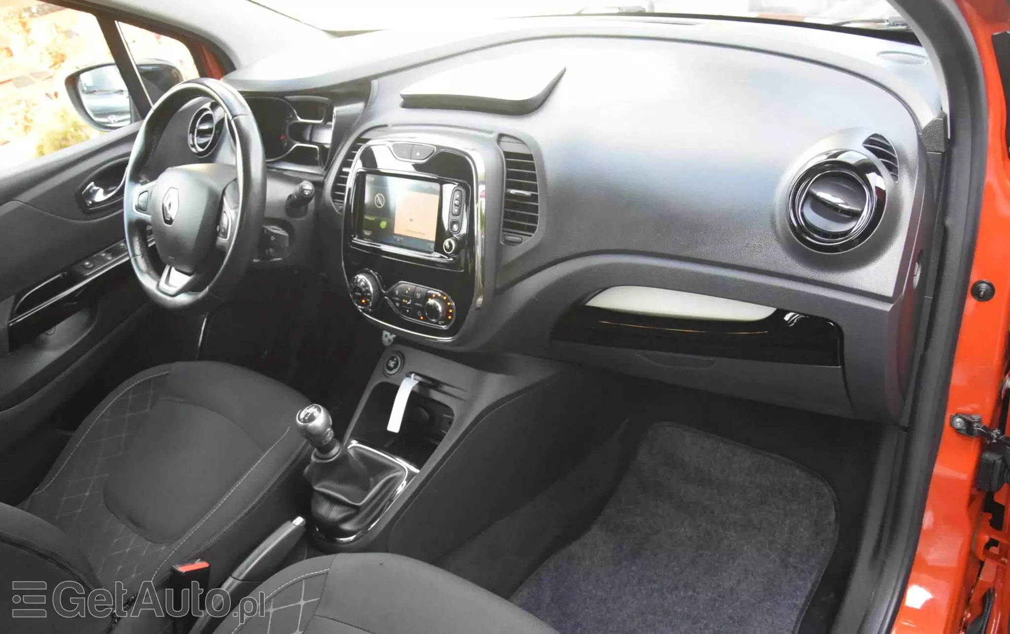 RENAULT Captur (ENERGY) TCe 90 INTENS