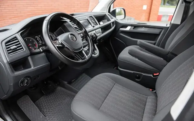 VOLKSWAGEN Caravelle 2.0 BiTDI L1 Comfortline 4Motion DSG