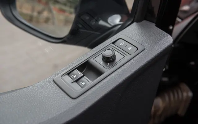 VOLKSWAGEN Caravelle 2.0 BiTDI L1 Comfortline 4Motion DSG