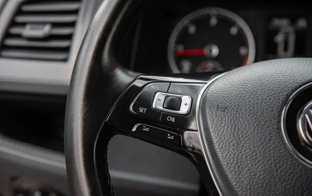 VOLKSWAGEN Caravelle 2.0 BiTDI L1 Comfortline 4Motion DSG