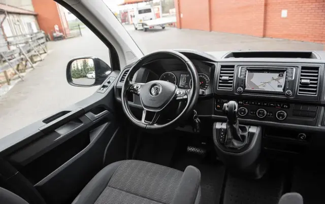 VOLKSWAGEN Caravelle 2.0 BiTDI L1 Comfortline 4Motion DSG