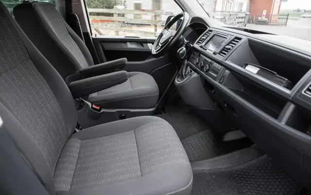 VOLKSWAGEN Caravelle 2.0 BiTDI L1 Comfortline 4Motion DSG