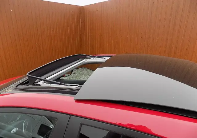 HYUNDAI I30 1.6 CRDI Fifa World Cup Edition