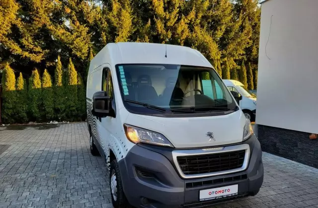 PEUGEOT Boxer 