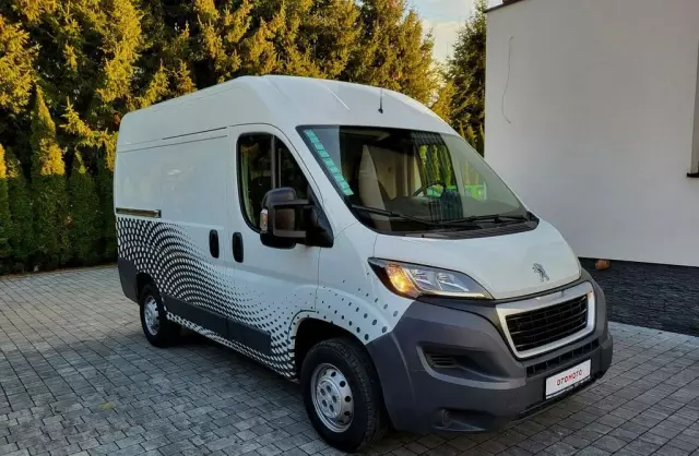 PEUGEOT Boxer 