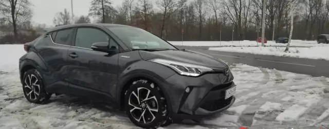 TOYOTA C-HR 