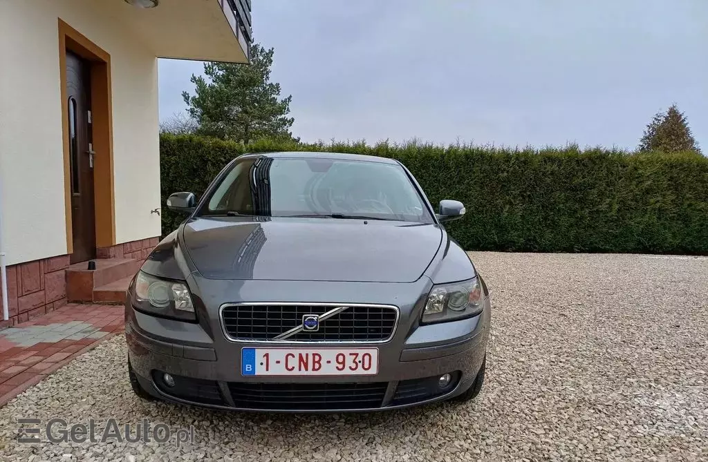 VOLVO S40 