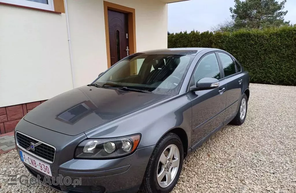 VOLVO S40 