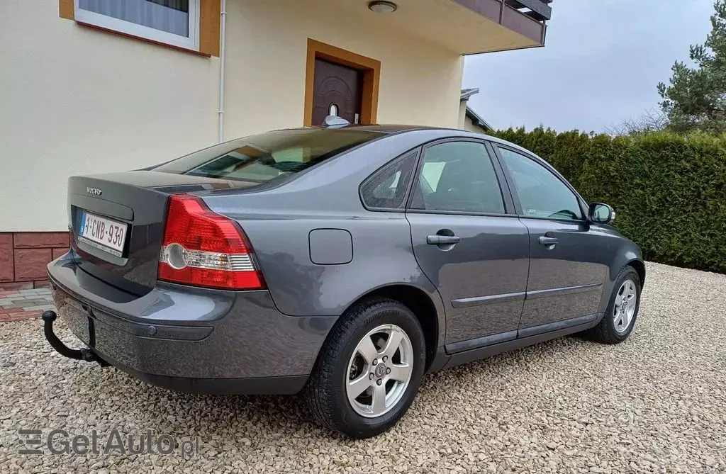 VOLVO S40 