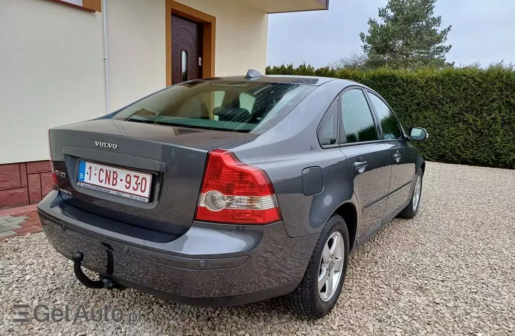 VOLVO S40 