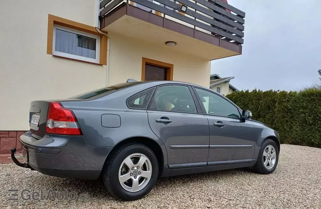 VOLVO S40 