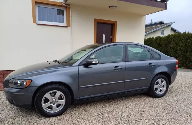 VOLVO S40 