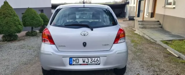 TOYOTA Yaris 
