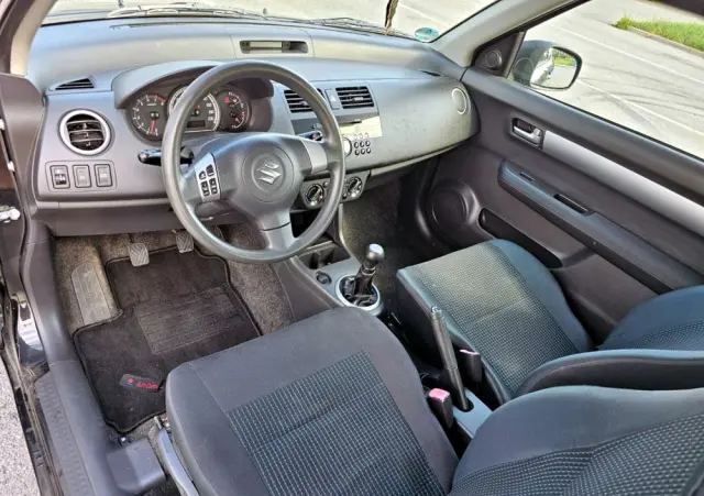 SUZUKI Swift 1.3 Comfort