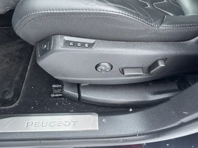 PEUGEOT 3008 GT 180 Aut.