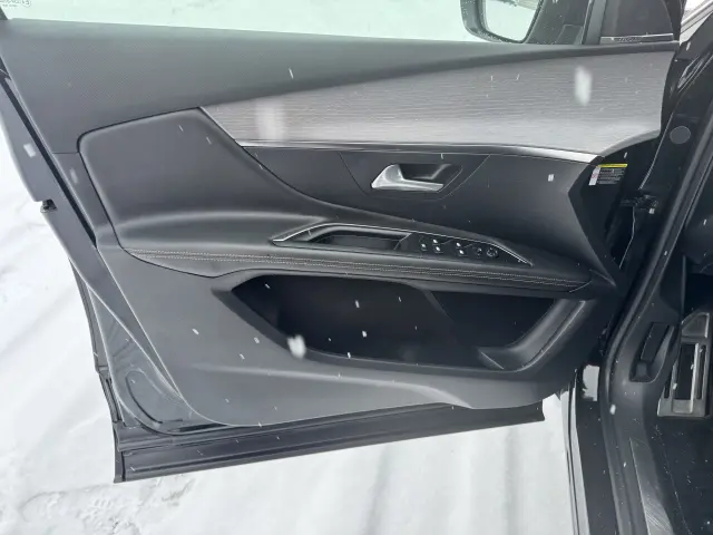 PEUGEOT 3008 GT 180 Aut.