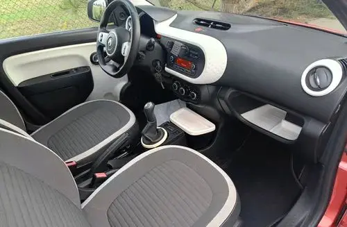 RENAULT Twingo 