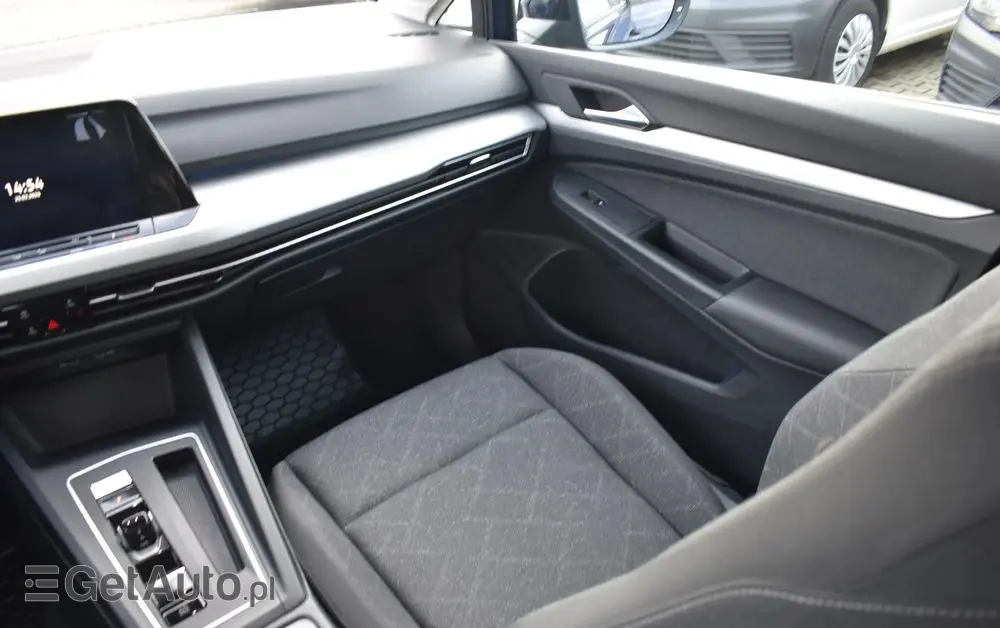 VOLKSWAGEN Golf 1.5 eTSI OPF DSG Life