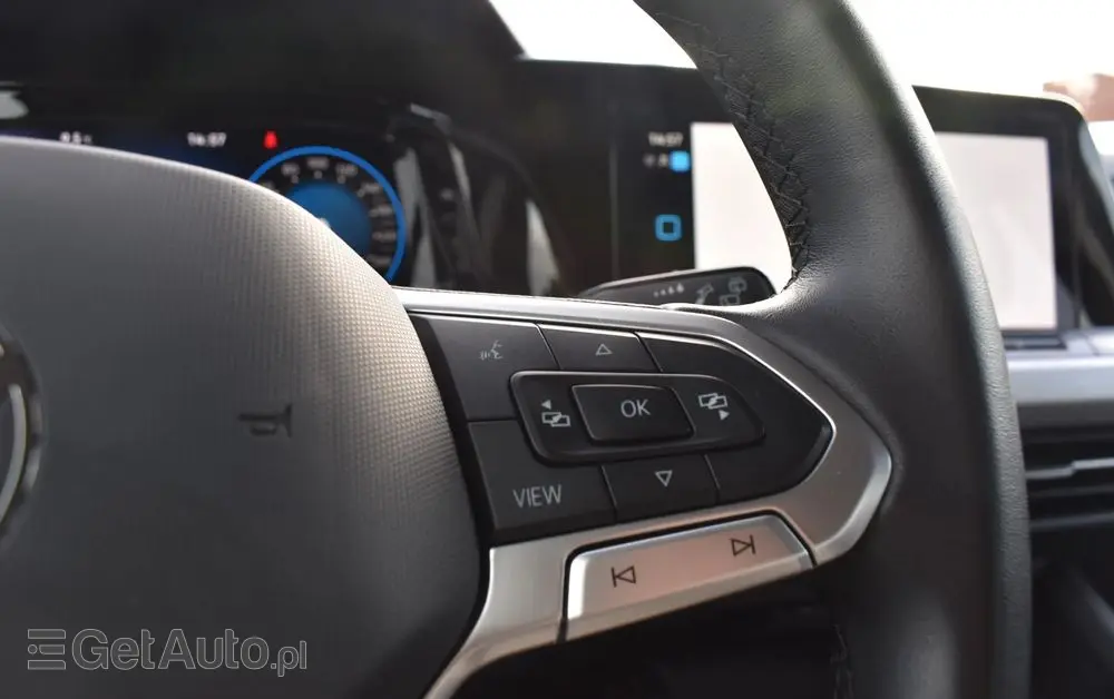 VOLKSWAGEN Golf 1.5 eTSI OPF DSG Life