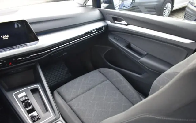 VOLKSWAGEN Golf 1.5 eTSI OPF DSG Life