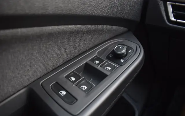 VOLKSWAGEN Golf 1.5 eTSI OPF DSG Life