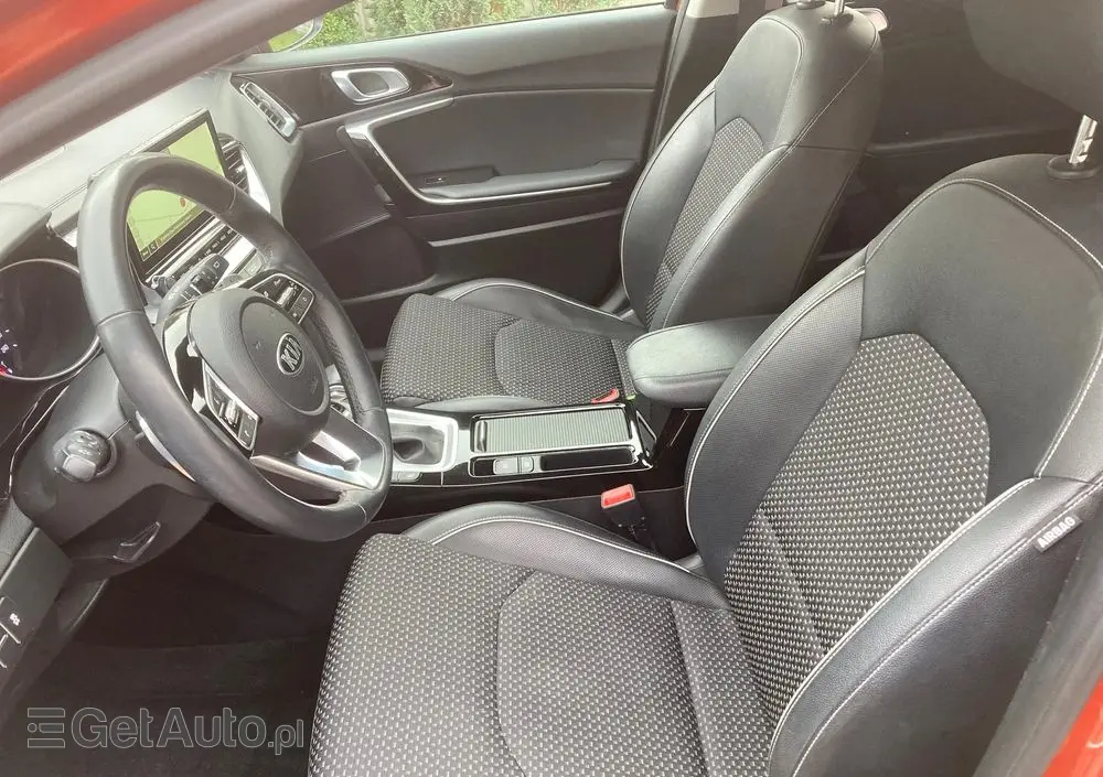 KIA XCeed 1.5 T-GDI Business Line DCT