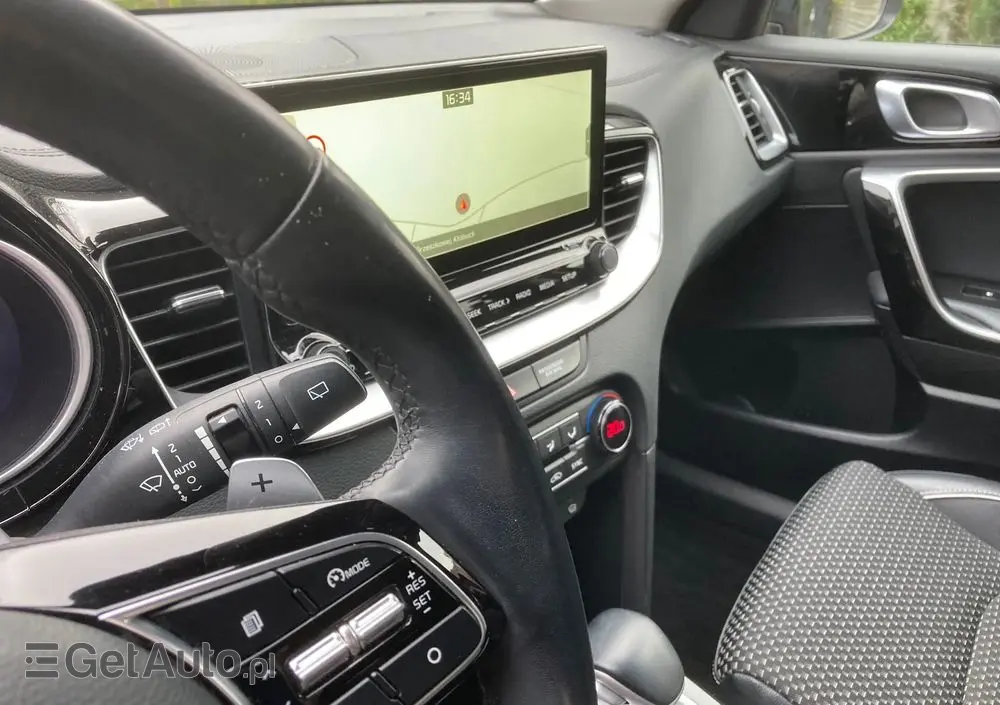 KIA XCeed 1.5 T-GDI Business Line DCT