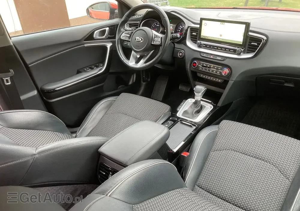 KIA XCeed 1.5 T-GDI Business Line DCT