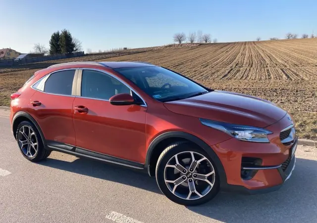 KIA XCeed 1.5 T-GDI Business Line DCT