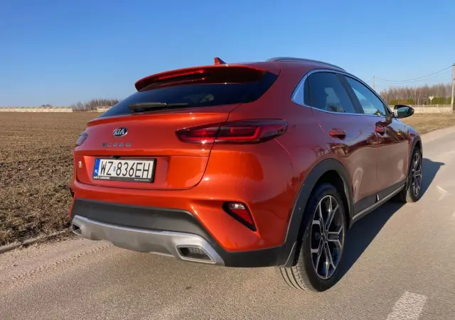 KIA XCeed 1.5 T-GDI Business Line DCT