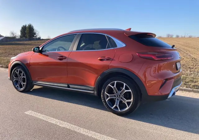 KIA XCeed 1.5 T-GDI Business Line DCT