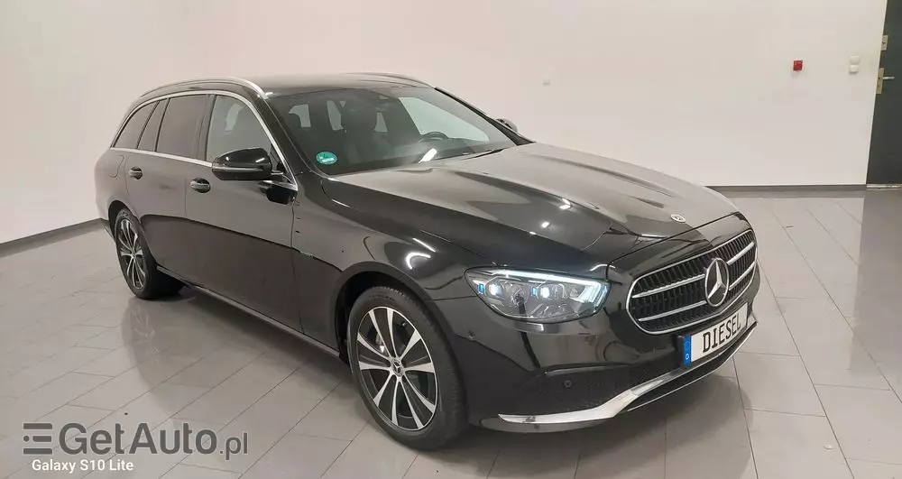 MERCEDES-BENZ Klasa E 220 d 9G-TRONIC Exclusive