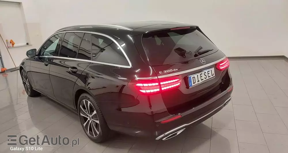 MERCEDES-BENZ Klasa E 220 d 9G-TRONIC Exclusive