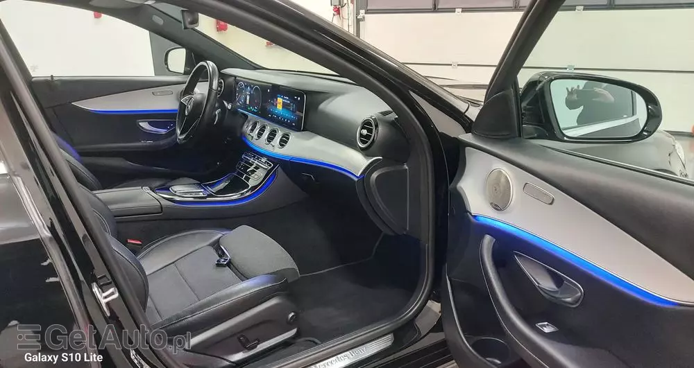 MERCEDES-BENZ Klasa E 220 d 9G-TRONIC Exclusive