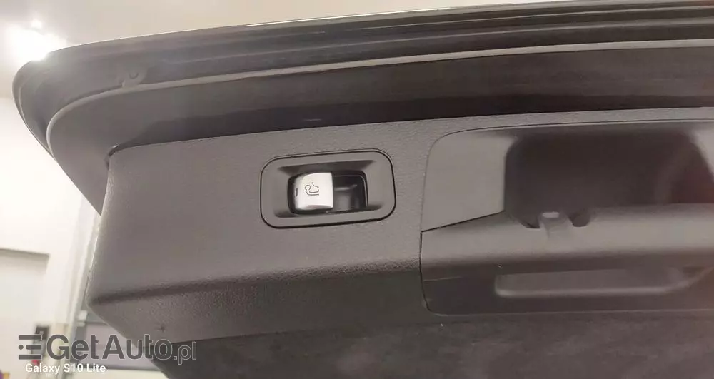 MERCEDES-BENZ Klasa E 220 d 9G-TRONIC Exclusive